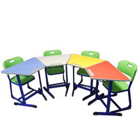 Bureau d'école triangulaire, tables en bois pour élèves, mobilier scolaire, bureau et chaise pour élèves