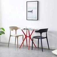 Table de salle à manger carrée en plastique, meuble moderne bon marché