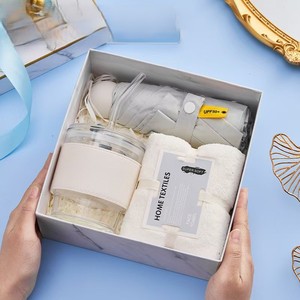 Nouvelles Idées <span class=keywords><strong>de</strong></span> Produits 2025 – Ensembles Cadeaux <span class=keywords><strong>d</strong></span>'<span class=keywords><strong>Anniversaire</strong></span> et <span class=keywords><strong>de</strong></span> Fête des Mères : Gadgets, Mini Ventilateur, Parapluie, Bouteille <span class=keywords><strong>d</strong></span>'Eau et Serviette pour Femmes - Product Image 4