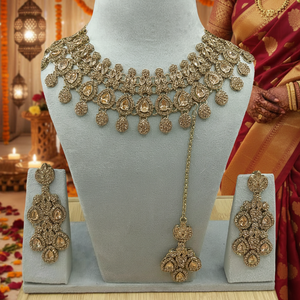 Parure de collier ras-du-cou, boucles d'oreilles et Maang Tikka en cuivre plaqué or vintage, ornée de perles, style ethnique, fait main, pour mariée, cadeau de mariage et de fiançailles - Product Image 3