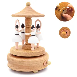 Ballerine danzanti carillon in legno