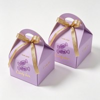 Boîte à bonbons pour mariage et festival avec ruban pailleté doré, boîte d'emballage personnalisée pour bonbons violets avec poignée, boîte en papier pliable portable