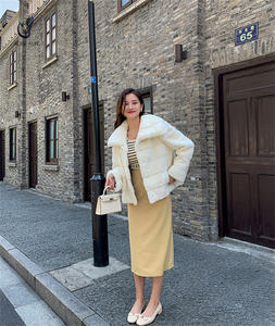 Approvisionnement en gros d'usine personnalisé femmes hiver mode véritable <span class=keywords><strong>manteau</strong></span> de <span class=keywords><strong>fourrure</strong></span> de <span class=keywords><strong>vison</strong></span> naturel pour les femmes - Product Image 6