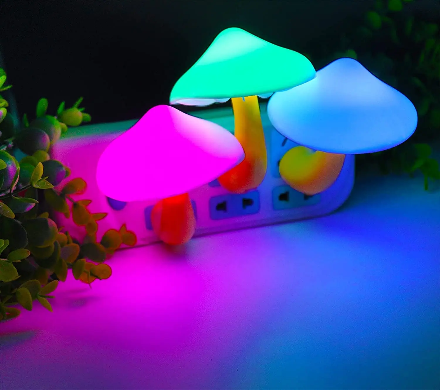 Luz Led nocturna en forma de seta para niños, Sensor de luz inteligente para el atardecer y el amanecer, lámpara con enchufe que cambia de Color