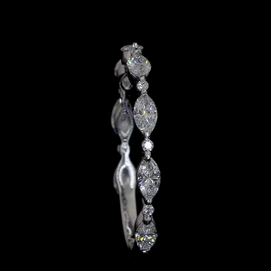 Brazalete de diamantes de oro de 14K estilo tenis brillante Marquesa y corte redondo - Product Image 4