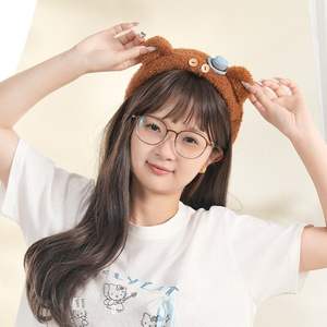 Diadema de Peluche Corta Tim Bear con Relleno de Algodón PP, Tela Súper Suave para Lavar la Cara y Maquillarse a las <span class=keywords><strong>Niñas</strong></span>, Lindos Accesorios Infantiles - Product Image 3