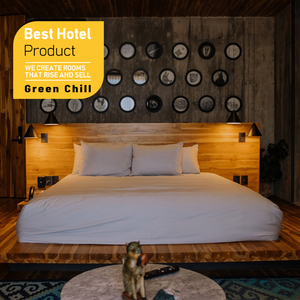 Juego de Muebles de Dormitorio de Alta Gama para Resorts, Lujosa Cama de Madera Sólida para Locales de Hostelería Costera y de Montaña - Product Image 1