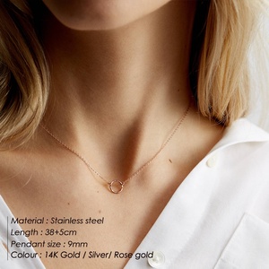 Hueco de acero inoxidable colgante collares patrón de círculo collar de cadena de las mujeres - Product Image 2