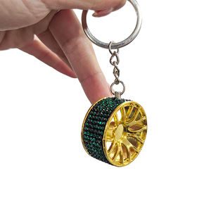 Porte-clés de moyeu de roue en métal de luxe personnalisable les derniers accessoires d'intérieur de voiture pour les véhicules de luxe et les motos - Product Image 4