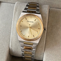 Montre à quartz de luxe pour femme, design pièce de monnaie 18 mm, aiguilles brossées, boîtier en acier inoxydable argenté, bracelet métallique intégré doré