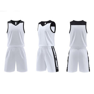 Op maat gemaakte ademende polyester shorts met sublimatie bedrukt logo voor jongens en volwassenen, specifieke basketbaluitrusting. - Product Image 1