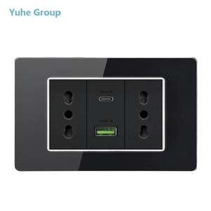 Enchufe de pared estándar italiano con USB inteligente tipo C de 20W con carga rápida, 2 puertos, 2 tomas, panel de interruptor de luz de vidrio. - Product Image 1