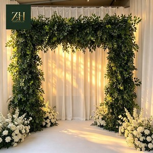 Arco Floreale Personalizzato Color Oro Champagne con Fiori di Seta e Gypsophila per Sfondi di Matrimoni all'Aperto ed Eventi Commerciali - Product Image 3