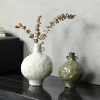 Vase en céramique texturée fait main, vente en gros d'usine, avec deux poignées en boucle, vase à fleurs vintage en porcelaine, accessoires de décoration pour la maison