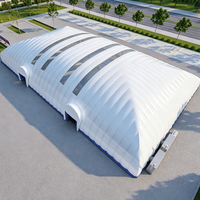 Bâtiments à dôme double en PVDF de 50*20M, structures gonflables à membrane, ouverture rapide et automatique pour grands événements sportifs en plein air
