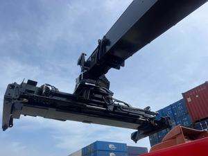 Reachstacker d'occasion Konecranes 45 tonnes, importé de Finlande, pour manutention de conteneurs en port et en entrepôt. - Product Image 1