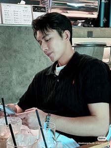 T-shirt a maniche corte in maglia ricamata di alta qualità con risvolto stile <span class=keywords><strong>polo</strong></span>, lavorazione a piccola torsione, per il commercio transfrontaliero, stile INS - Product Image 2