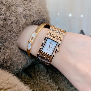 Reloj de Pulsera de Cuarzo con Esfera Cuadrada Estilo Brazalete para Mujer, Estilo Mid-Century, Lujo Ligero, Elegante y Exclusivo - Product Image 5