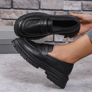 British <b>Style</b> Chain Large Size Thick Heel Slip-on Women's Autumn New Arrival Thick Sole Platform Shoes Small Leather Shoes - Product Image 2