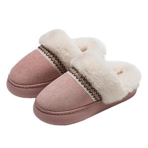 Nouveautés : Pantoufles en PVC pour femmes, pantoufles en peluche, pantoufles plates, pantoufles chaudes, pantoufles d'extérieur, prix de gros - Product Image 5