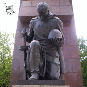 Escultura de Guerrero de Metal de Tamaño Real para Entrada de Cementerio, Estatua de Guerrero Saludoando en Cobre y Bronce, Estilo Martirios, BLVE - Product Image 4