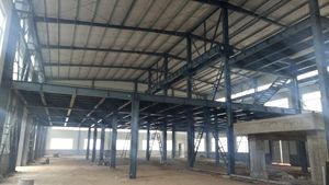 Nouvelle conception <span class=keywords><strong>2026</strong></span> – Hangar d'entrepôt préfabriqué en acier à prix abordable avec mezzanine de bureau personnalisée à vendre - Product Image 6