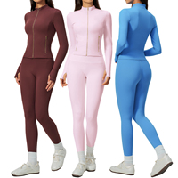 Ensemble de sport de yoga pour femmes - Tenue 2 pièces avec leggings taille haute froncés pour le Pilates, la course et l'entraînement en salle de sport