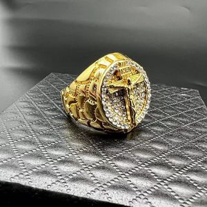 มือฮิปฮอป18K ทอง Jesus CROSS กางเขน zircon กันน้ำเสื่อมเสียฟรีชุบสแตนเลสเครื่องประดับแหวนสำหรับผู้ชายผู้ชาย - Product Image 6