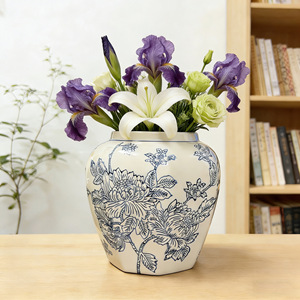 Nouveau vase de table en céramique bleu et blanc style nordique pour anniversaire, arrangement floral pour salon, décoration artistique classique pour la maison - Product Image 4
