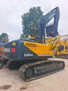 Excavatrice sur chenilles hydraulique Hyundai 220LC-9S d'origine coréenne de 22 tonnes avec une grande efficacité énergétique et des performances de creusement puissantes - Product Image 2