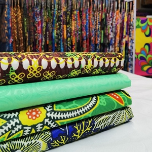 Haute qualité en tissu imprimé cire africaine bon marché brillant 2023 Offre Spéciale 100% Polyester vêtements africains Plaid tissé trame brossé 40s - Product Image 1