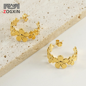Zogxin Huggie Earrings Gold Daisy Flower Geometric Design Stud Earrings For Women Fashion Jewelry - Product Image 1