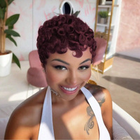 Perruque courte Chioma en cheveux brésiliens Remy, sans colle, sans dentelle, coupe pixie bouclée, personnalisable, vente en gros par Senmu Beauty