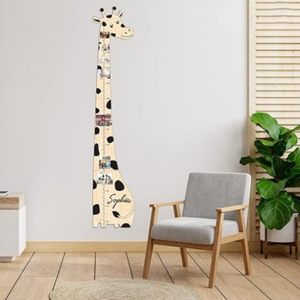 Pegatinas de pared de madera personalizadas con tabla de altura para habitaciones infantiles, estilo Instagram, medidor de altura para bebés con diseño de jirafa 3D. - Product Image 2