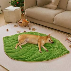 Warm Leaf Shaped Thick Polyester Dog <strong>Bed</strong> <strong>Cover</strong> and Pet Blanket Sofa Pet <strong>Bed</strong> Mat for <strong>Cats</strong> - Product Image 3