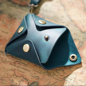 Commercio all'ingrosso Mini carino pieghevole <span class=keywords><strong>chiusura</strong></span> <span class=keywords><strong>a</strong></span> <span class=keywords><strong>scatto</strong></span> disegno pazzo cavallo in pelle portamonete <span class=keywords><strong>portafoglio</strong></span> <span class=keywords><strong>con</strong></span> portachiavi - Product Image 1