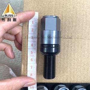 Pièces de course voiture M12 * 1.4 M12X1.4 roue de voiture R03 moyeu en alliage forgé personnalisé 7075 jantes de voiture écrous de roue - Product Image 5