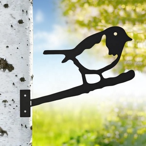 Silhouettes d'animaux modernes en panneaux de corten rouillés : Lion, Flamant rose, Pingouin, Crocodile, Grandes silhouettes de papillons, Ornements de jardin de Noël - Product Image 3