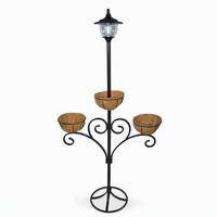 Support de pot de fleurs solaire à 3 paniers avec doublure en fibre de coco, cadre en fer recouvert de poudre, pour la décoration quotidienne du jardin, du patio et de la cour
