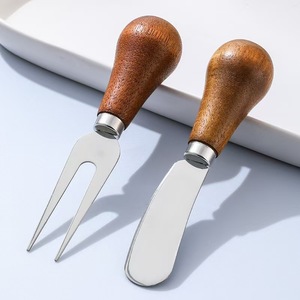 Juego de utensilios verticales para bebés, cuchillo, tenedor y cuchara de imitación de madera con mango corto, cuchara para postre y raspador de crema para niños - Product Image 4