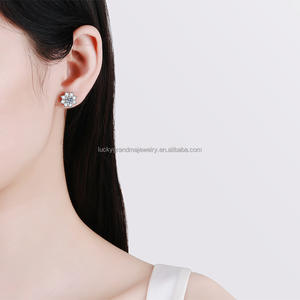 Pendientes Geométricos de 1 Pulgada para Mujer, con Moissanita de 1 Quilate, Corte Brillante, Color D, Clásicos y Elegantes, Ideales para Regalo - Product Image 4