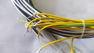 Conector DC Personalizado QUANWEI de 2 pinos, 3 pinos e 5 pinos para Conexões Internas de Máquinas - Product Image 2