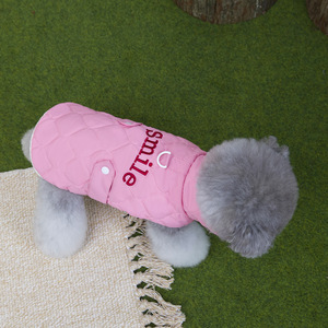 छोटे/मध्यम कुत्तों के लिए अक्षर पैटर्न सरल पॉलिएस्टर डिजाइन के साथ-गर्म सुरक्षा और हाथ धोने - Product Image 4