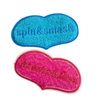 En gros, badges logo brodés thermocollants personnalisés, patchs chenille pour vêtements, motifs serviette, lettres de marque polychromes et motifs mignons