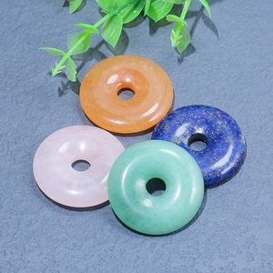 Colgantes de Piedra de Cuarzo Natural de 30 mm al por Mayor, Cristales Curativos, Gemas en Forma de Donut para la Fabricación de Joyas - Product Image 6