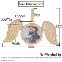 Pendentif photo personnalisé Ailes d'ange glacées or ou argent avec cadre en strass