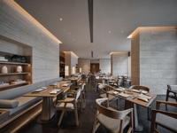 Tables et chaises en bois massif écologiques IDM Modern pour hôtels, restaurants et usage commercial