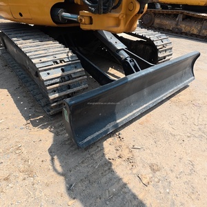 Excavatrice sur chenilles Caterpillar 303.5E bien entretenue pour travaux agricoles et aménagement paysager résidentiel - Product Image 2