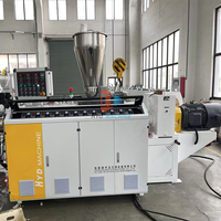 Machine d'extrusion pour panneaux muraux en grille PVC et panneaux muraux à lamelles PVC