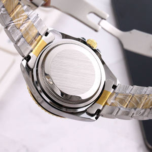 ตัวเรือนสแตนเลสสตีล 316 คุณภาพสูงแบบใหม่ล่าสุด - ทันสมัยและหรูหรา แสดงให้เห็นถึงนาฬิกาจักรกลที่เปล่งประกายได้อย่างสมบูรณ์แบบ - Product Image 5